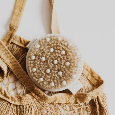 Beauty By Earth Round Dry Brush With Cellulite Massager - Image 10